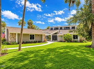 568 Pelican Bay Dr, Daytona Beach, FL 32119
