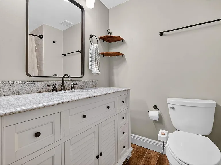 4250 SW 70th Ter — Photo 24
