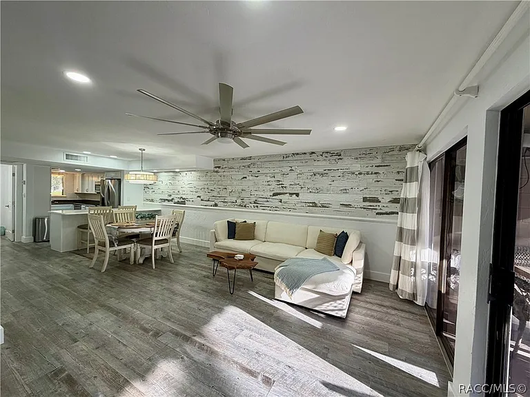 65 Beach Ln #A — Photo 21