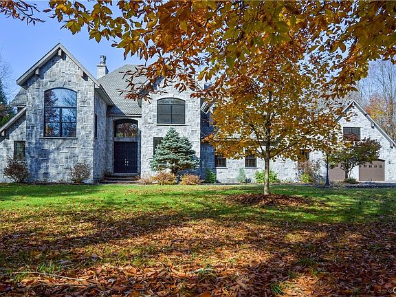 3rd image of 7095 Townline Rd