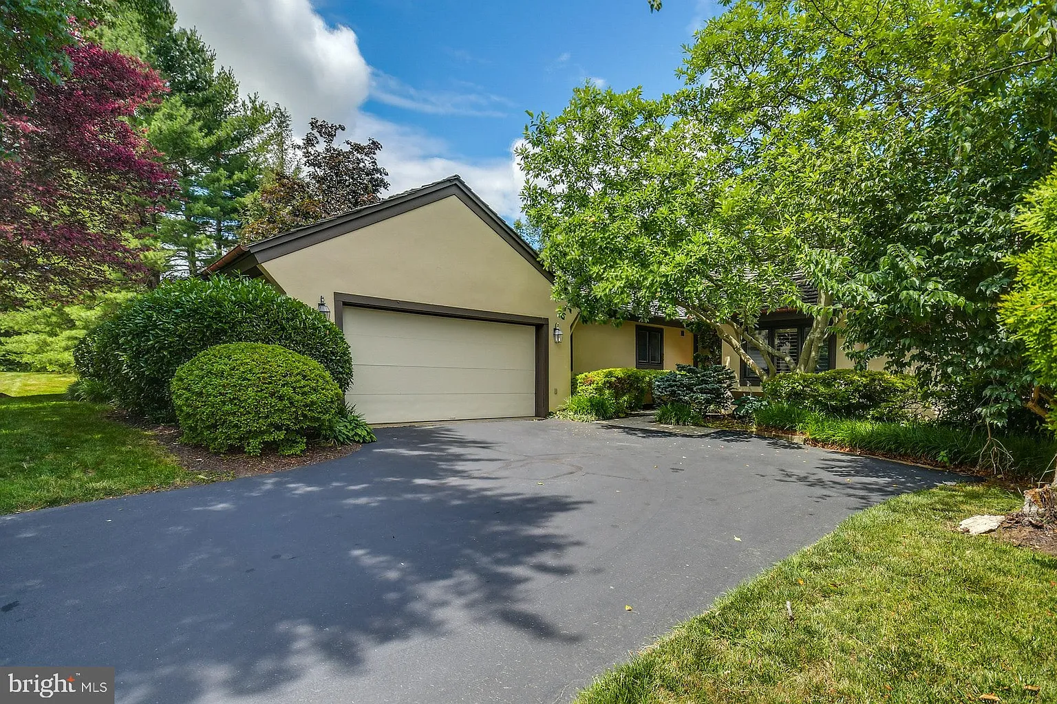 14 Equestrian Ln photo 1