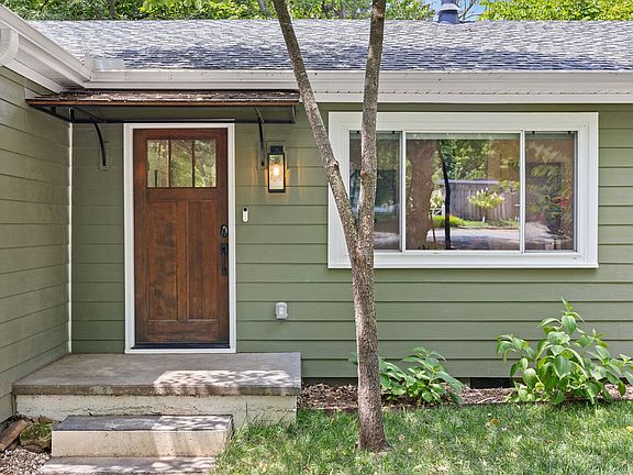 2nd image of 843 N Olive Ave