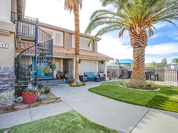 3rd image of 3617 Dutch Valley Dr