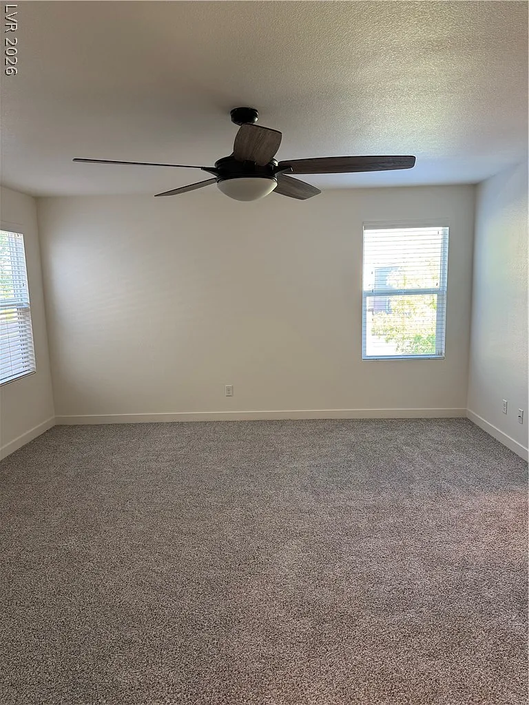 5 bed, 3.0 bath, 2424 sqft, $3,300 — Photo 4