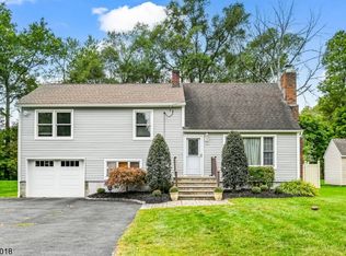 22 Windsor Rd, West Milford, NJ 07480