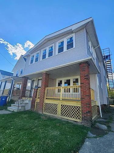 3658 E 143rd St Photo 1