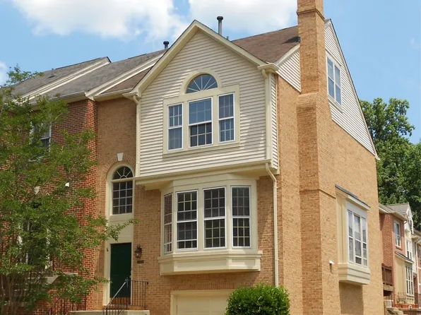 12020 Lisa Marie Ct, Fairfax, VA 22033