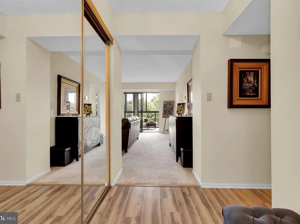 15107 Interlachen Dr #2-812, Silver Spring, MD 20906