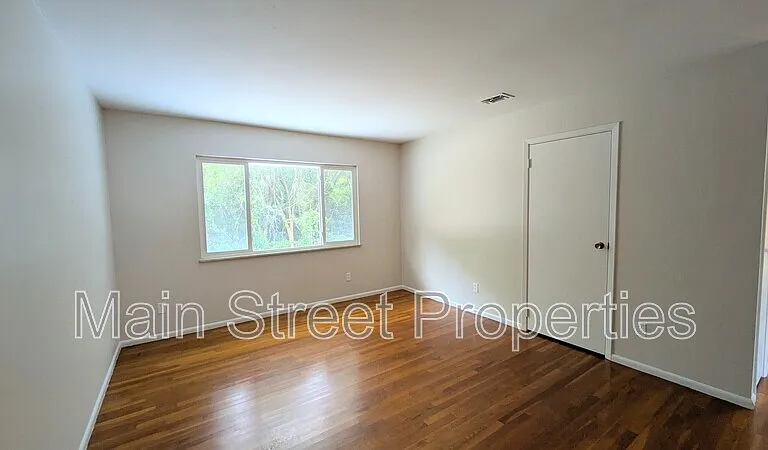 2117 Pullman Cir — Photo 25