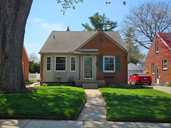 1545 Mayburn St, Dearborn, MI 48128