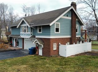 13501 Lake Shore Blvd, Bratenahl, OH 44108