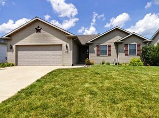 3041 Buena Vista Dr, Springfield, IL 62707