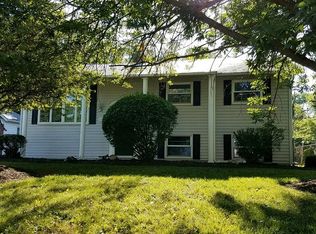 1231 Woodmere Dr, New Haven, IN 46774