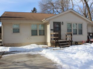 321 S Vine St, Roland, IA 50236