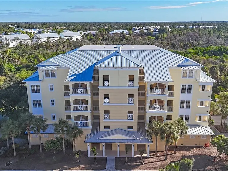 8541 Amberjack Cir #203 — Photo 4