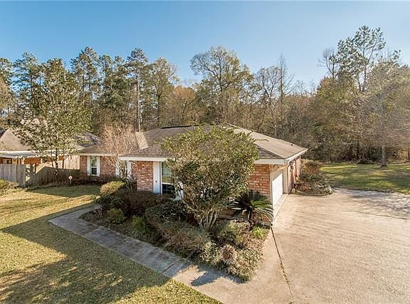 2nd image of 227 Wildwood Dr
