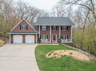 905 Mount Hood Ct, Green Bay, WI 54311