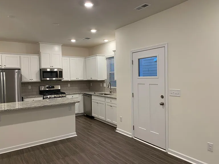 8101 Ramsburg Dr — Photo 12