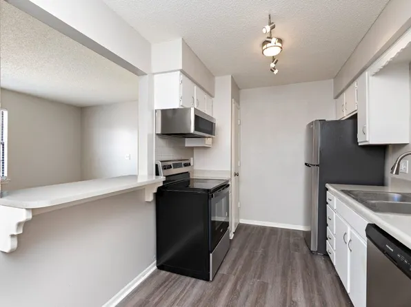 SANDSTONE APARTMENTS, 501 S 4th St #505-B6, Kansas City, KS 66111