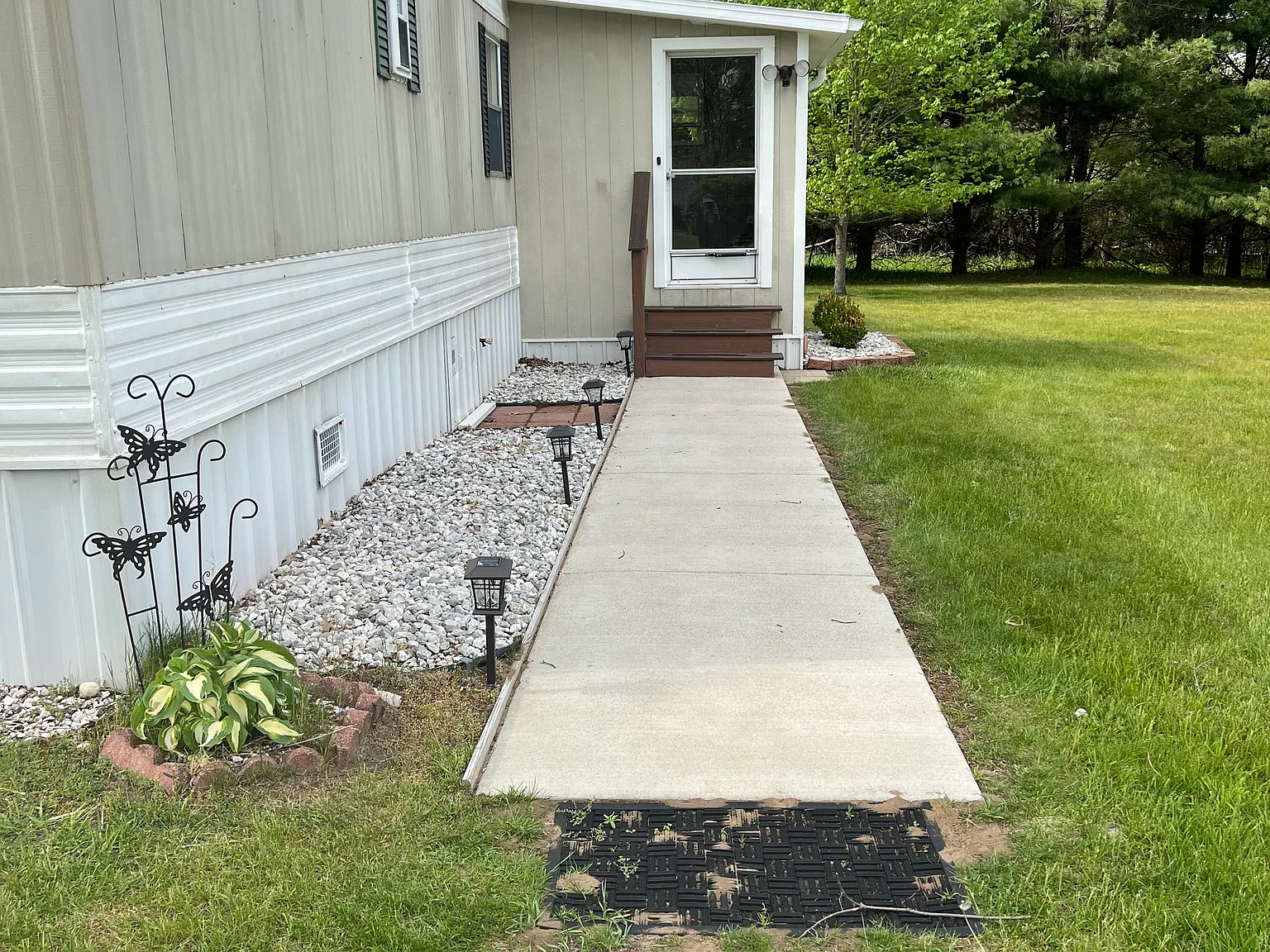 2 bed, 800 sqft, $1,100 — Photo 1