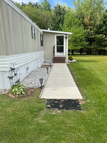 5203 Slattery Rd Photo 1