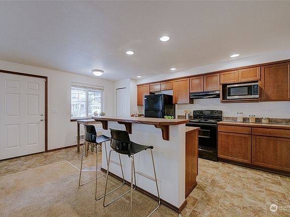 5th image of 4840 148th Street NE