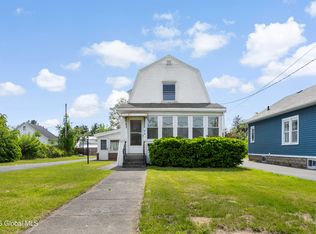 910 Draper Ave, Schenectady, NY 12306