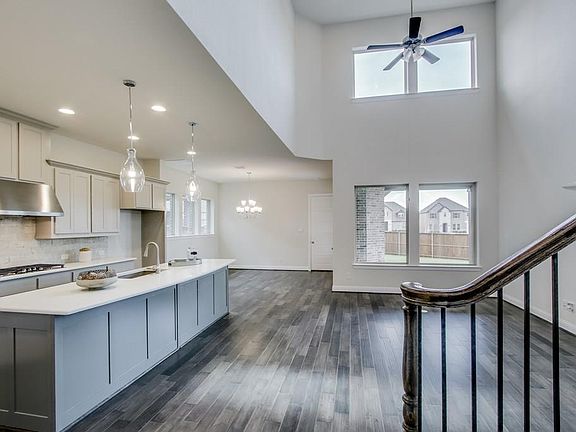 3rd image of 13881 Round Prairie Ln