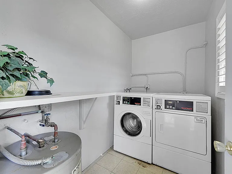 2110 NE 42nd St #2B — Photo 27