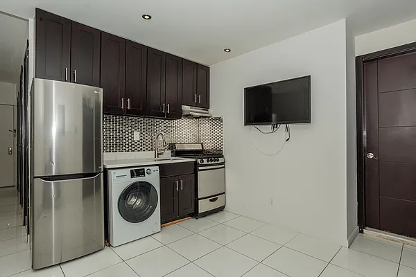 Rented by Blip LLC | media 1