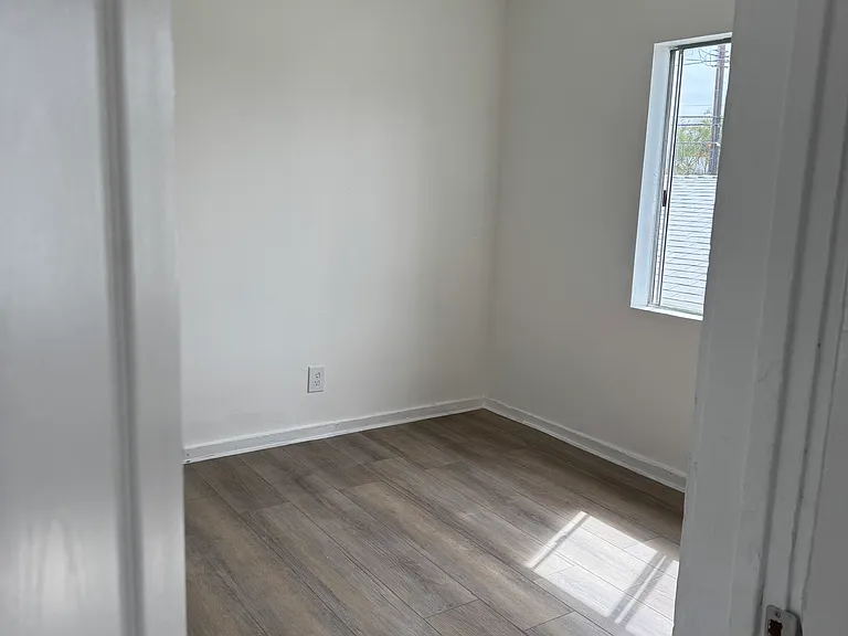 3167 E Cesar E Chavez Ave — Photo 3