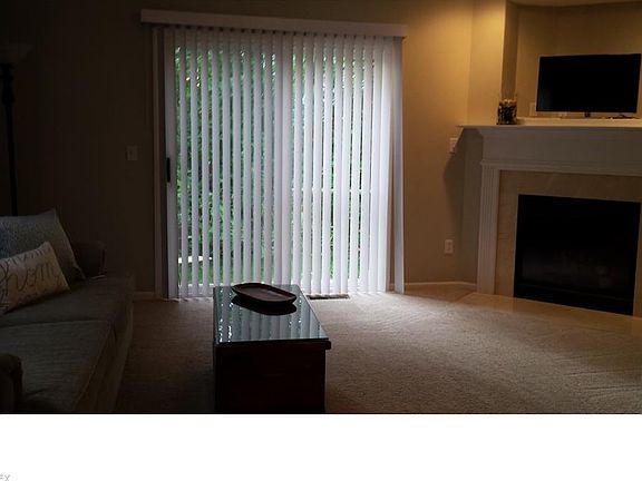 3rd image of 585 Birch Hill Dr Unit 1