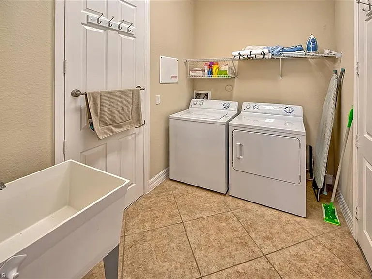 6623 Monterey Point — Photo 21