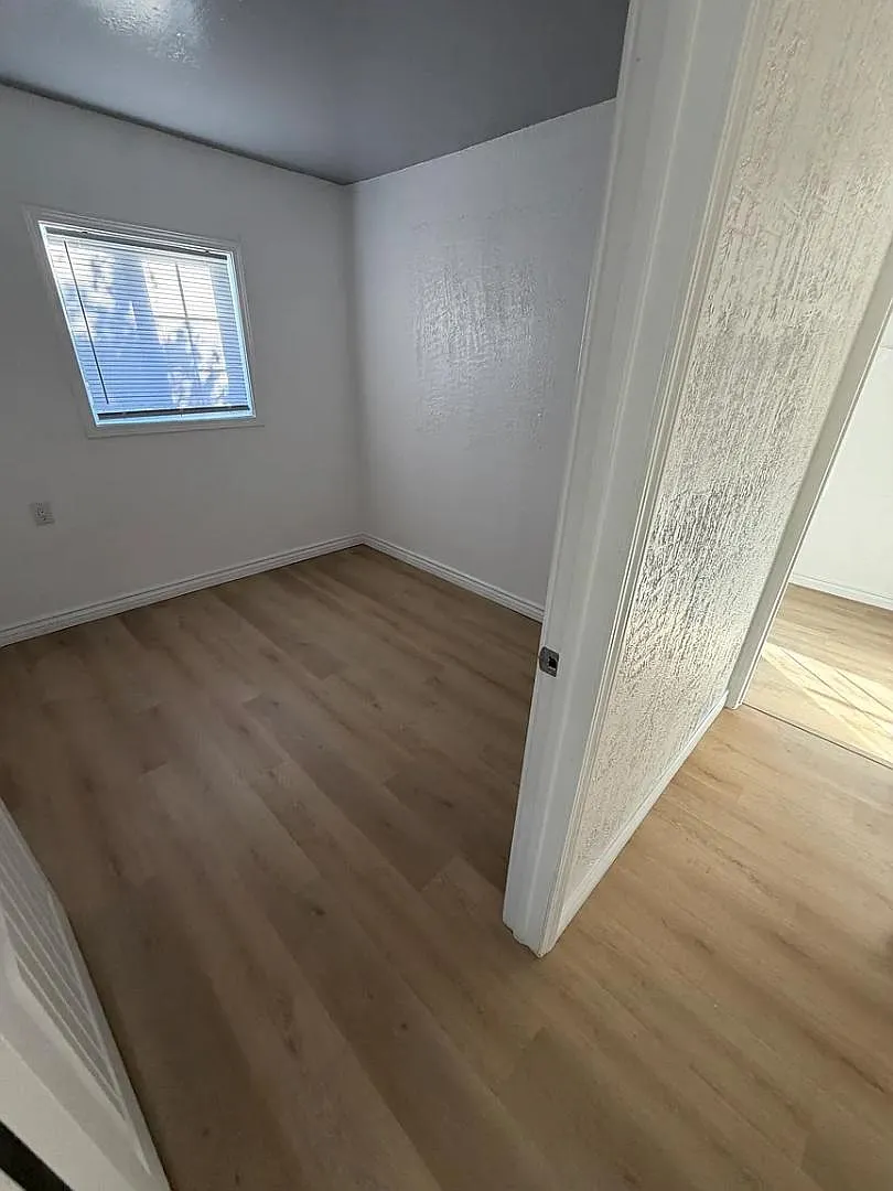 41 Sanrive Avenue - 43 — Photo 2