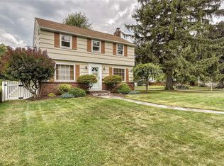 45 Upland Dr, Rochester, NY 14617