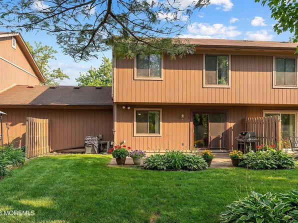 11 Owl Road, Howell, NJ 07731