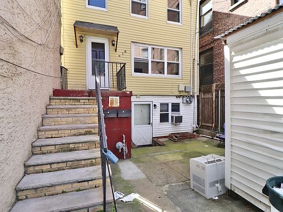 2nd image of 618 Park Ave #1