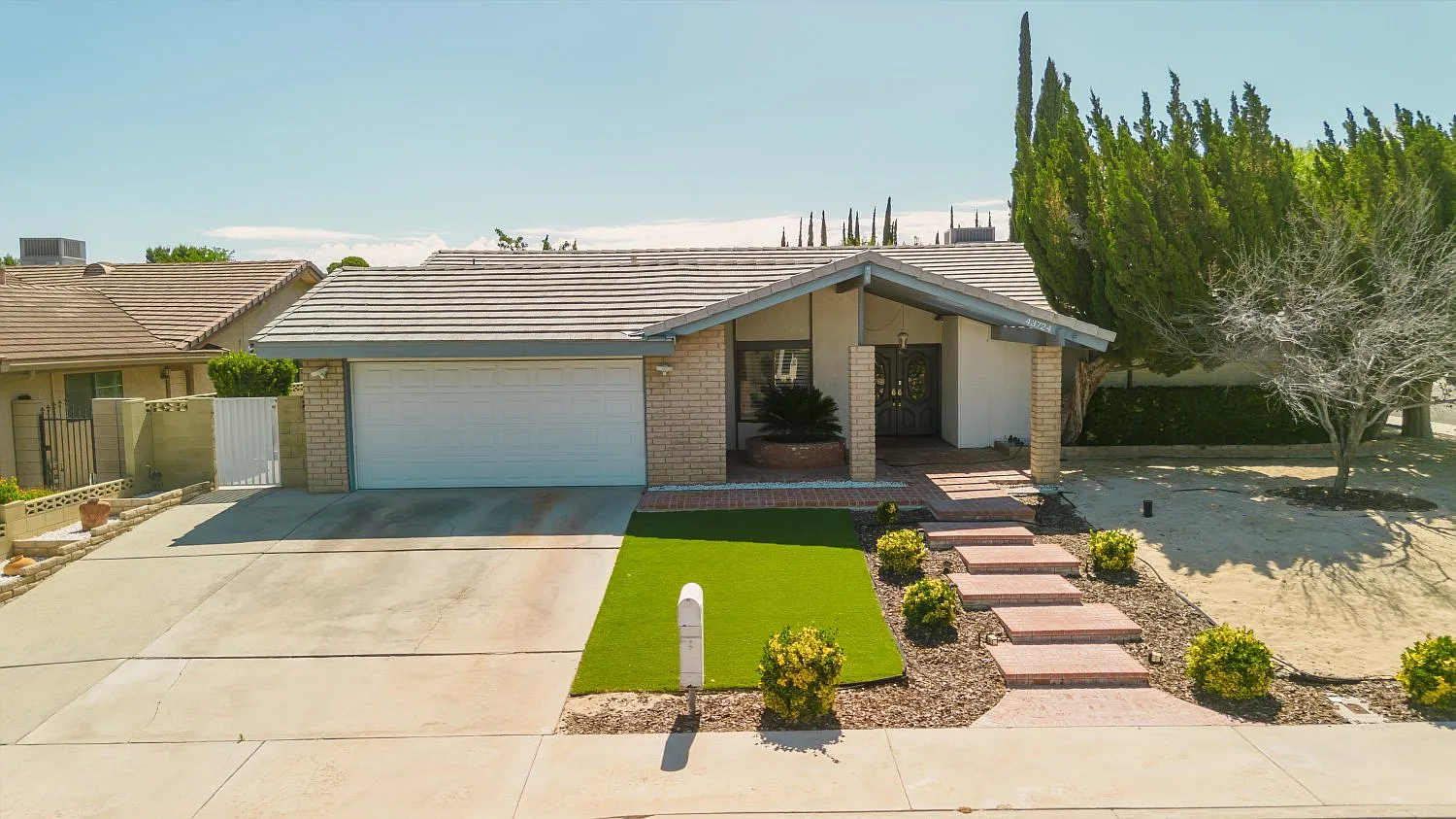 4 bed, 2040 sqft, $3,600 — Photo 1
