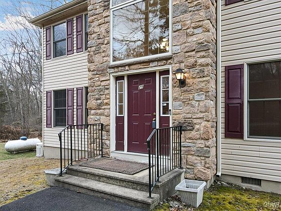 4th image of 29 Huckleberry Dr