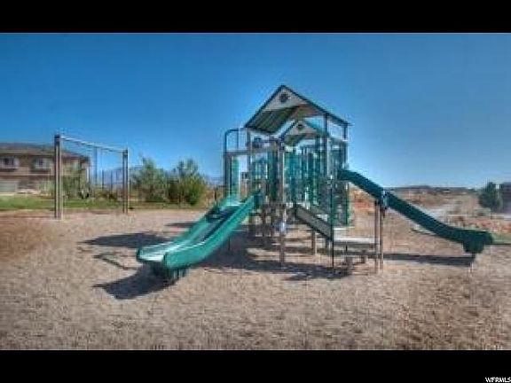 3rd image of 370 Buena Vista Blvd