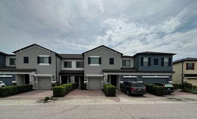 1st image of 2712 White Isle Ln