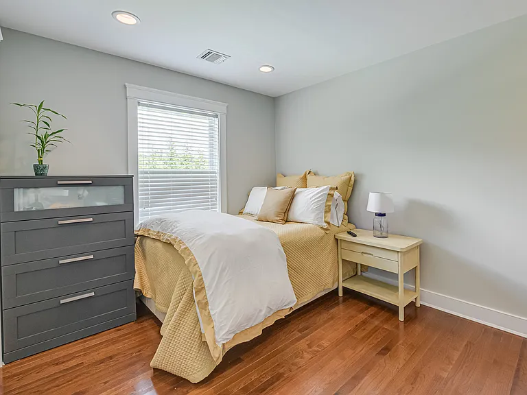 11 Murray Pl — Photo 15