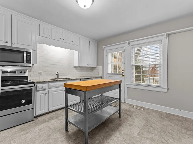 1005 S 8th St — Photo 7