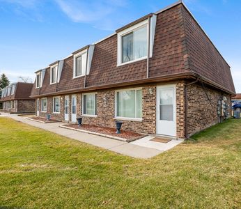 7636 Whitcomb St, Merrillville, IN, 46410