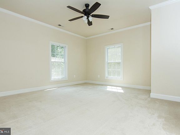 4th image of 3014 Fairmont St