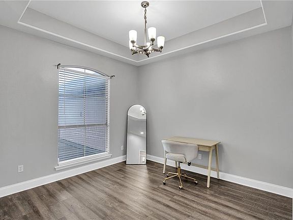 5th image of 2621 Daniel Ct