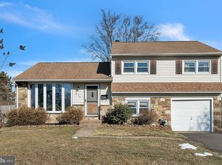 873 Pine Rd, Warminster, PA 18974