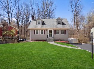 33 Greenwood Ln, White Plains, NY 10607