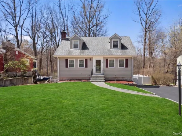 33 Greenwood Lane, White Plains, NY 10607