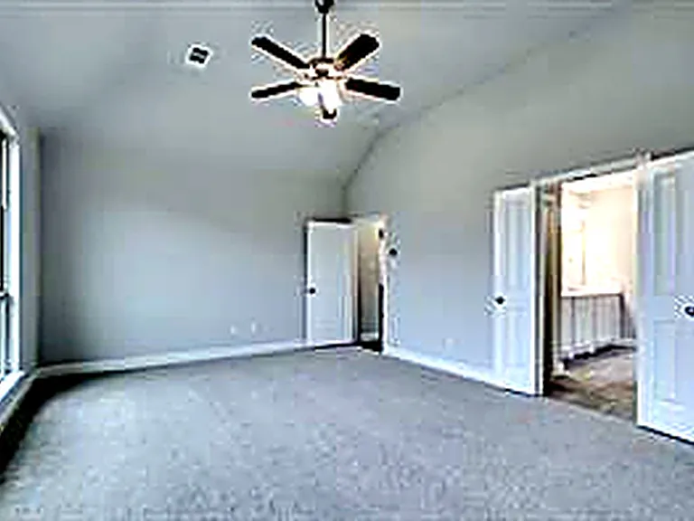2212 Long Park Ave — Photo 14
